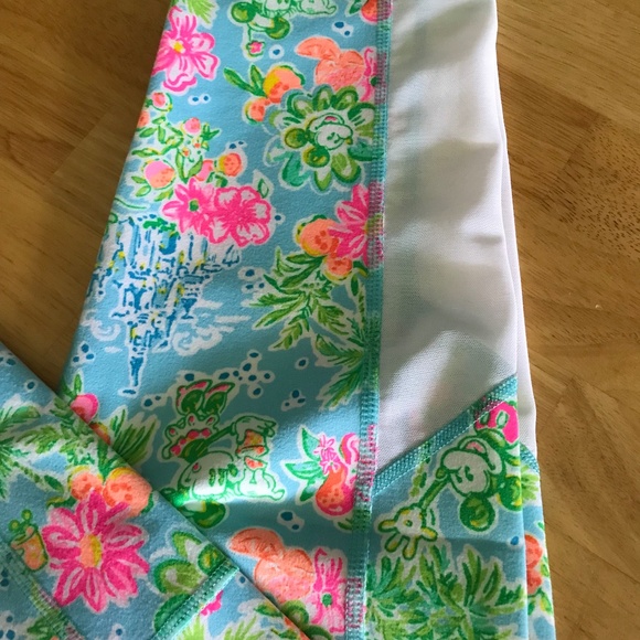 NWT Mickey and Minnie Mouse Weekender Leggings for Women by Lilly Pulitzer – L - Picture 8 of 10